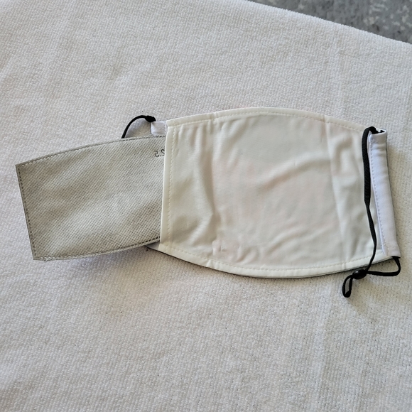 2 piece Toothy skull mask & filter stitch l… - Picture 6 of 6